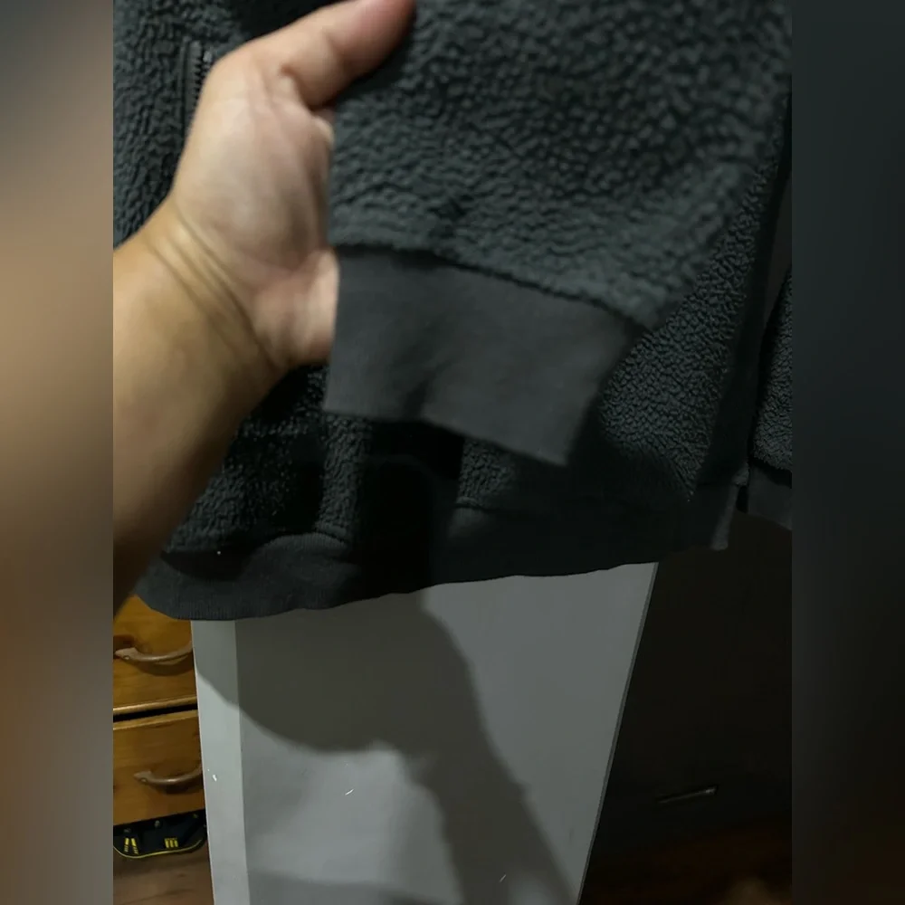 Columbia fleece sweatshirt. Mildly used. Size small - Picture 3 of 6